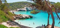 ¿A qué partes de Menorca suelen ir los turistas?