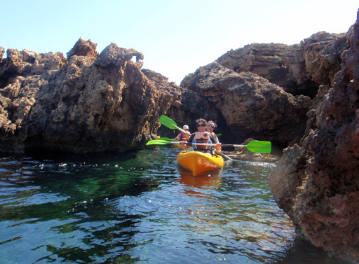 ¿Es difícil hacer kayak en Menorca? 